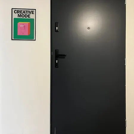 Creative Mode Apartment